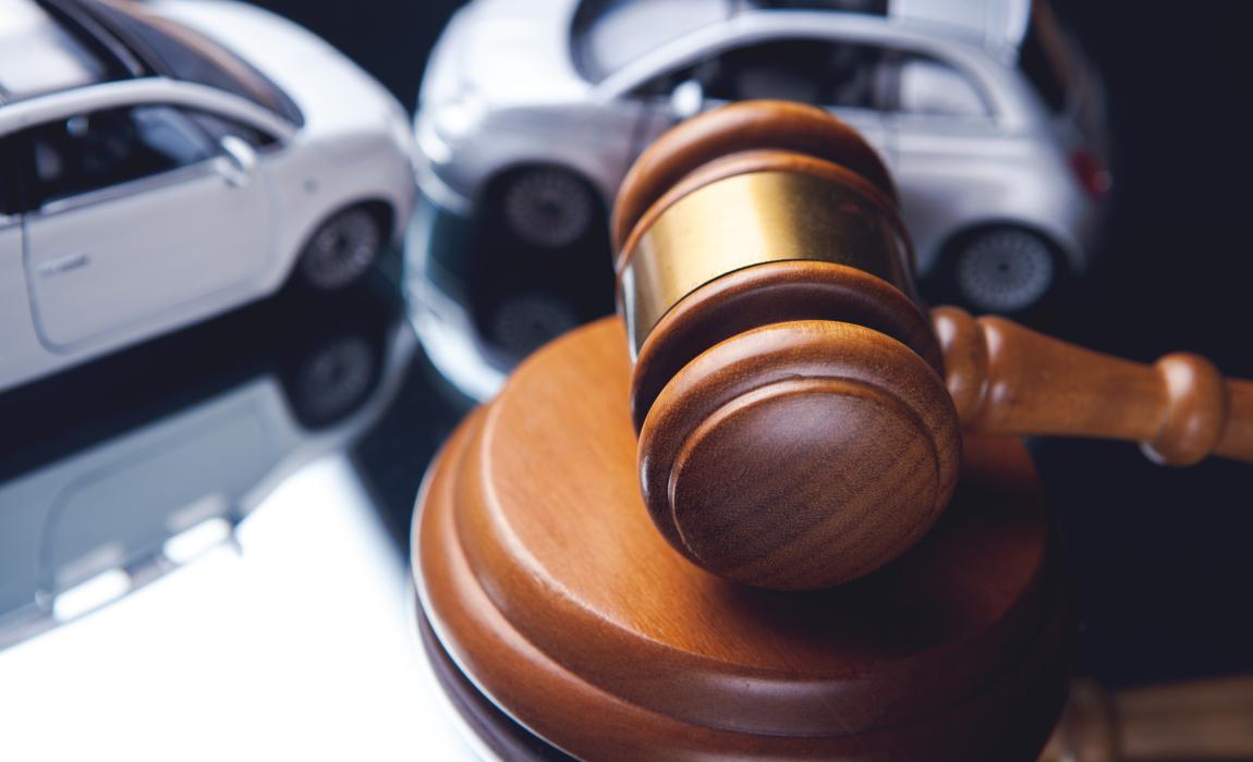 Адвокатом Бюро Григорієм Мінічем здійснено захист прав клієнта проти протоколу про адміністративне правопорушення за ч. 1 ст. 130 КУпАП.  Нам вдалося довести, що наявний вматеріалах справи відеозапис не містить: даних про складення матеріалів про адміністративне правопорушення, процедури роз`яснення особі його прав і обов`язків безпосередньо при складенні протоколу. Зміст протоколу суперечить змісту відеозапису з нагрудних відеокамер працівників поліції.